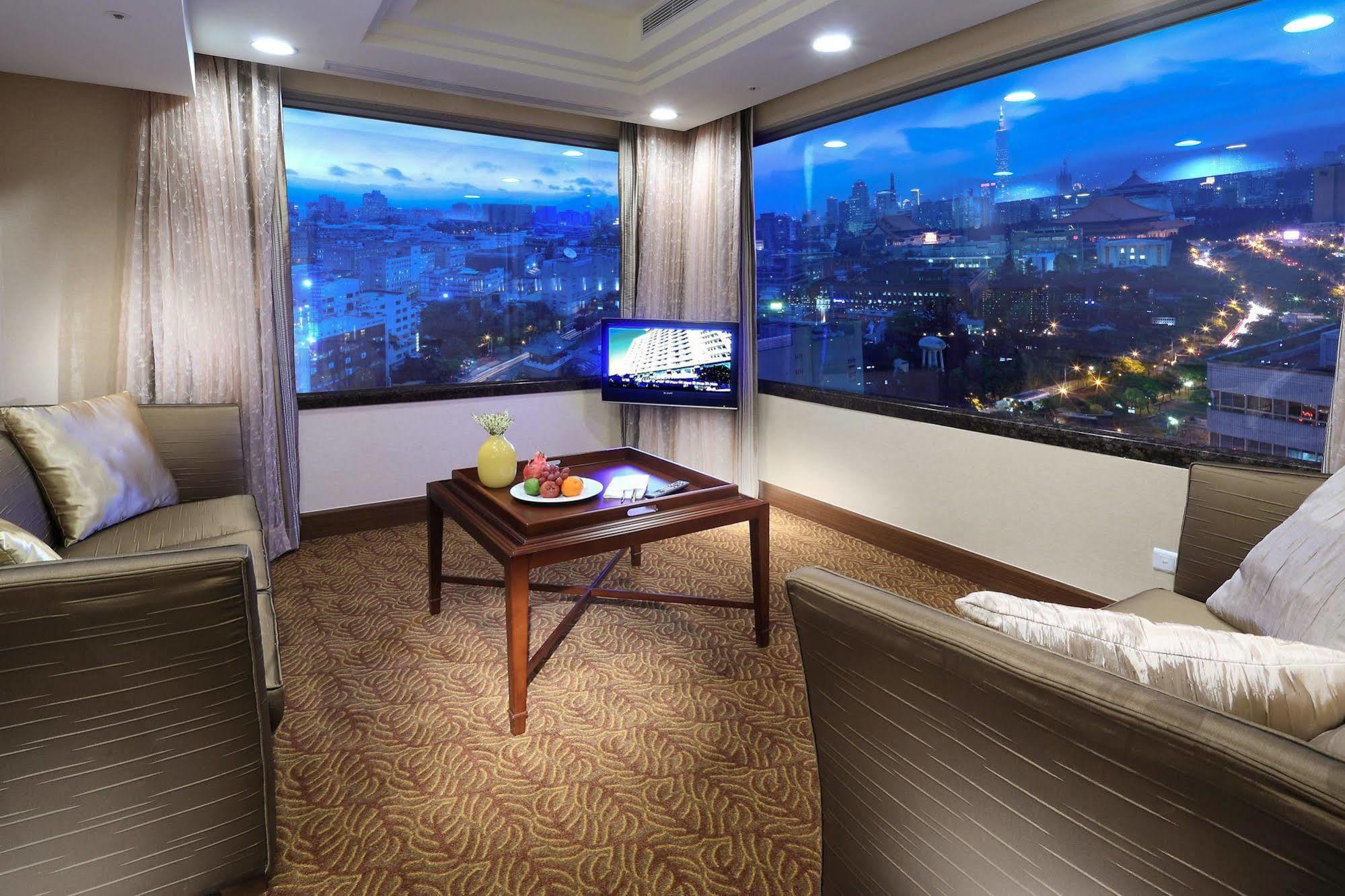 Taipei Garden Hotel - Ximending Exterior foto A suite at the hotel